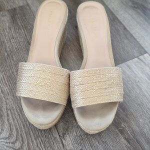 Pelle Moda Metallic Gold Jute Platform Wedge Sandals 7M